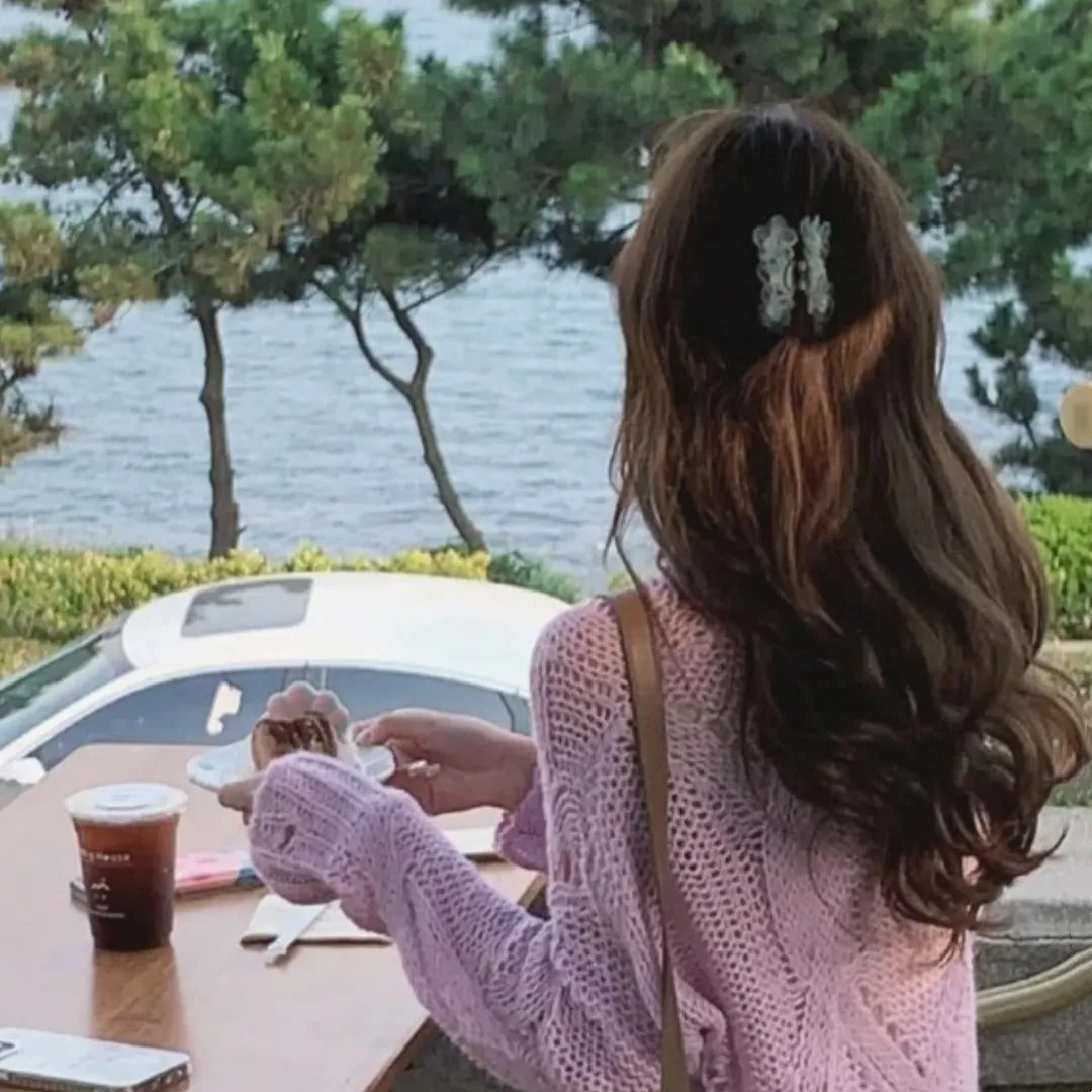 轻拍翻转小魔女 封面
